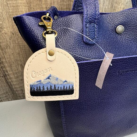 Portland Leather Oregon Charm BONE FAST SHIP MOUNTAIN Bag Charm Pacific NW - Picture 2 of 6